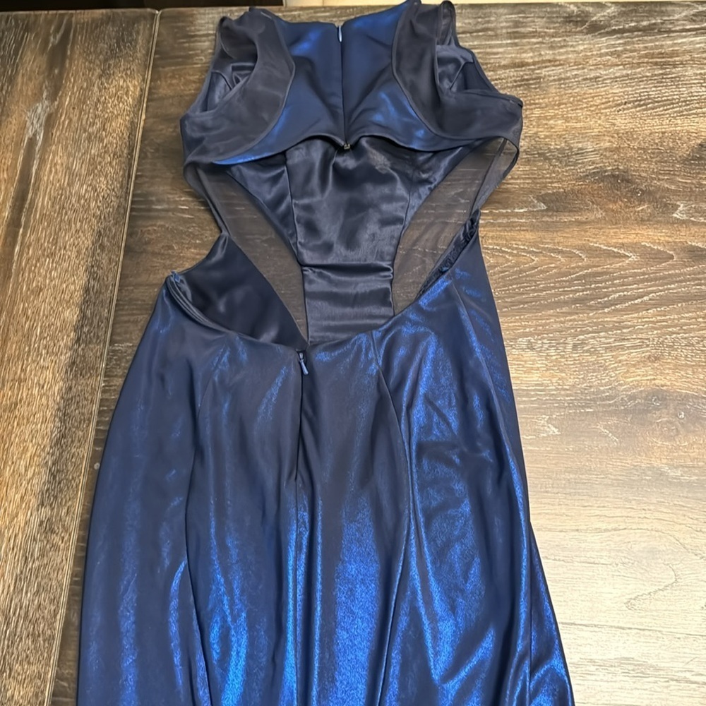 ๐ FAVIANA BLUE GOWN SIZE 2 - Picture 7 of 10